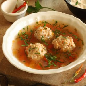 Ciorba de perisoare la oala