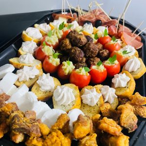 Platou mini aperitive pentru masa de Crăciun - 4-6 persoane - 2 kg